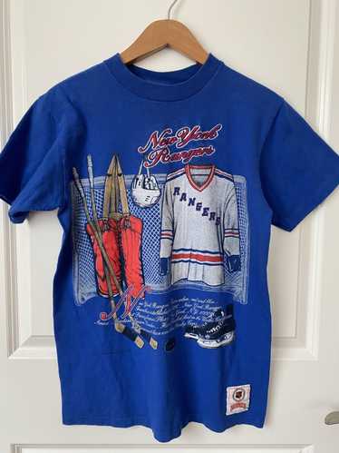 Vintage Nutmeg New York Yankees Graphic T Shirt (Size L) — Roots