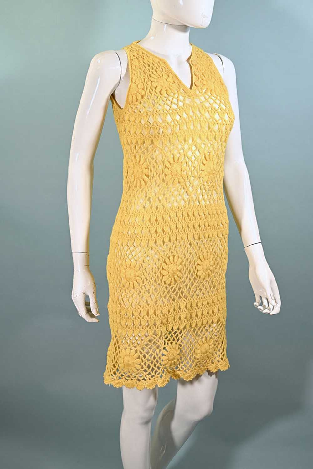 Vintage 60s Yellow Crochet Mod Mini Dress XS - image 4