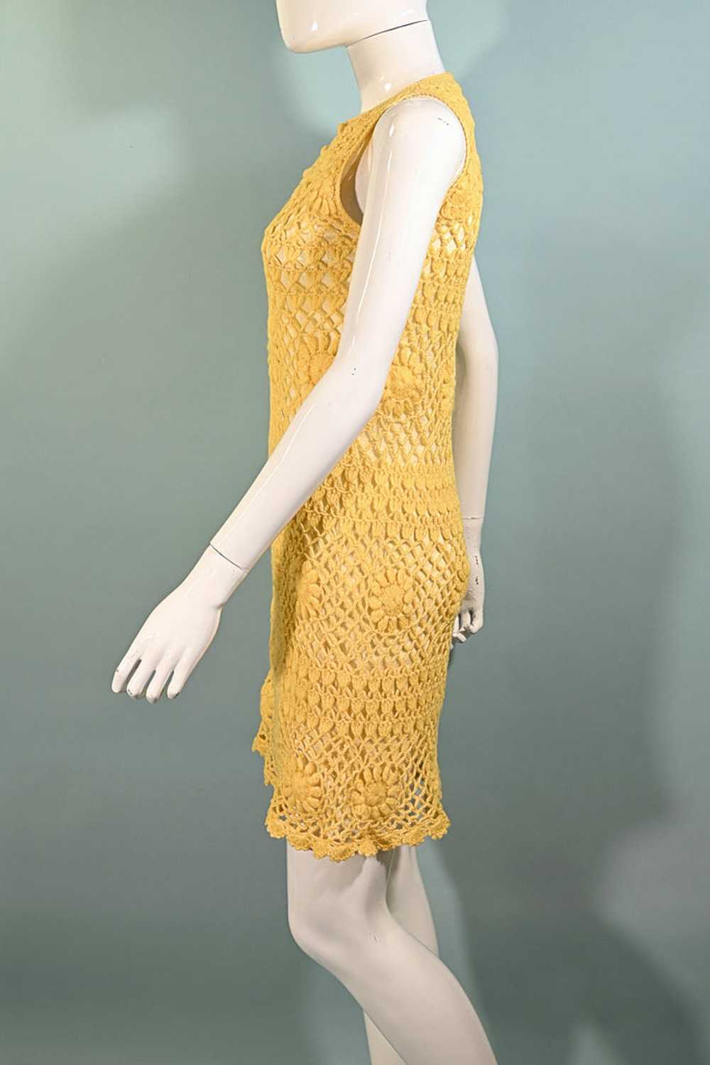 Vintage 60s Yellow Crochet Mod Mini Dress XS - image 8