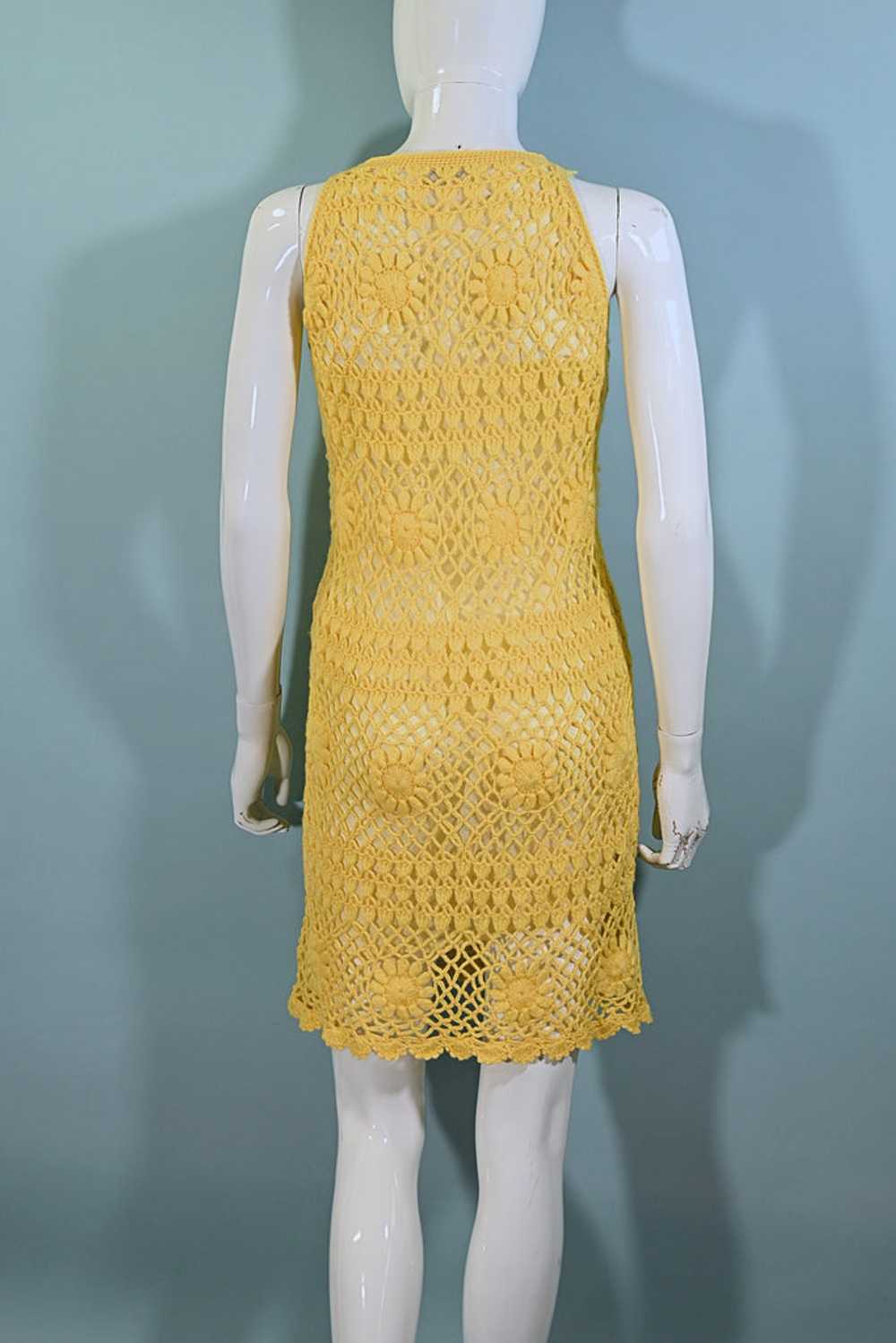 Vintage 60s Yellow Crochet Mod Mini Dress XS - image 9