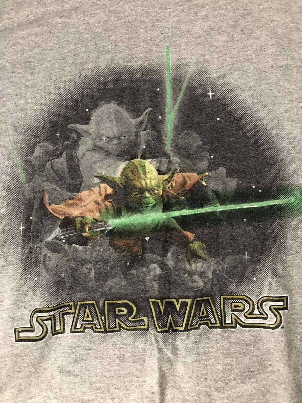 Star Wars VTG Star Wars Yoda tee glows - image 3