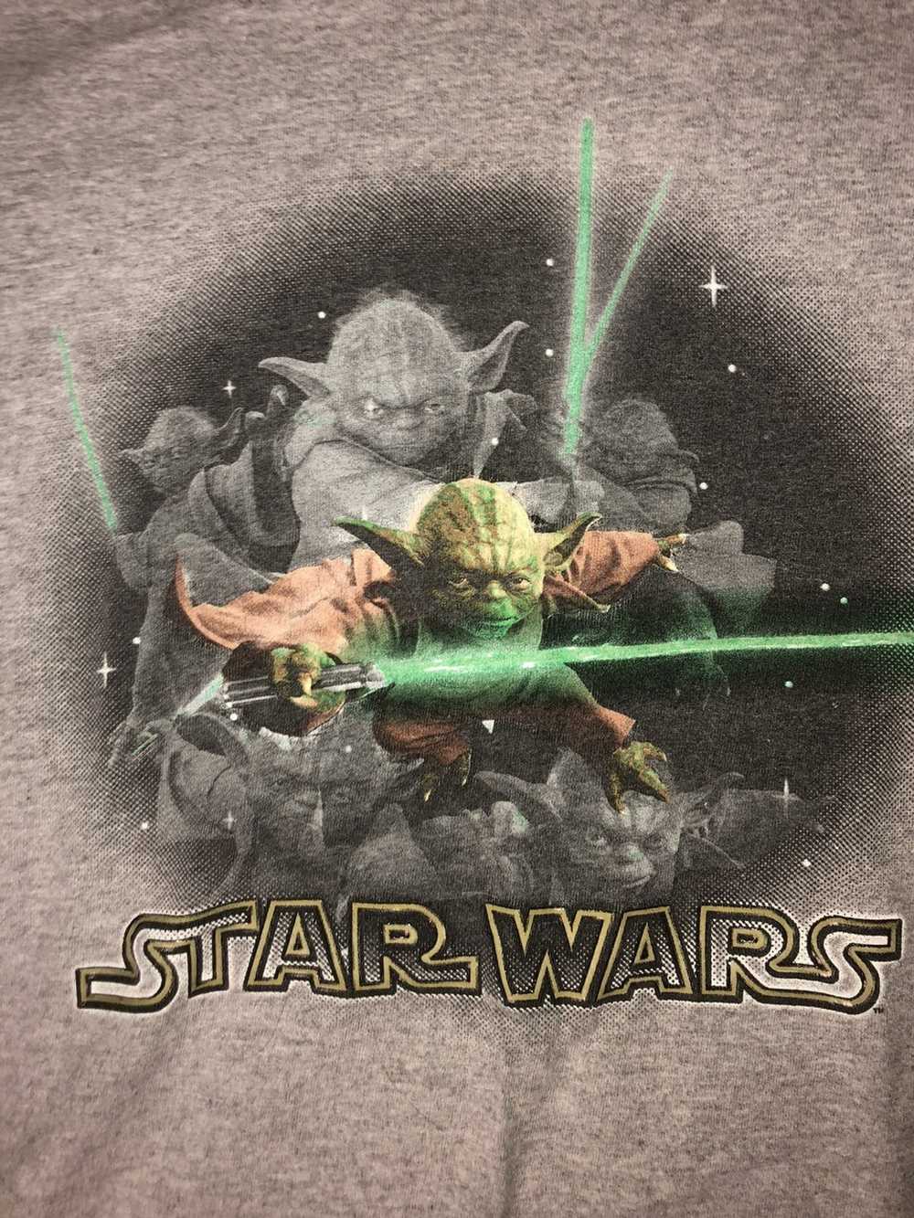 Star Wars VTG Star Wars Yoda tee glows - image 5