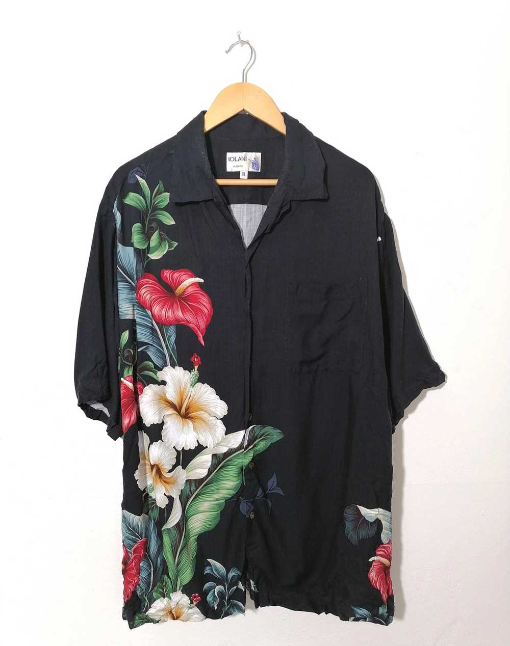 Iolani Made In USA Floral Hawaiian Buttons Shirt - image 1