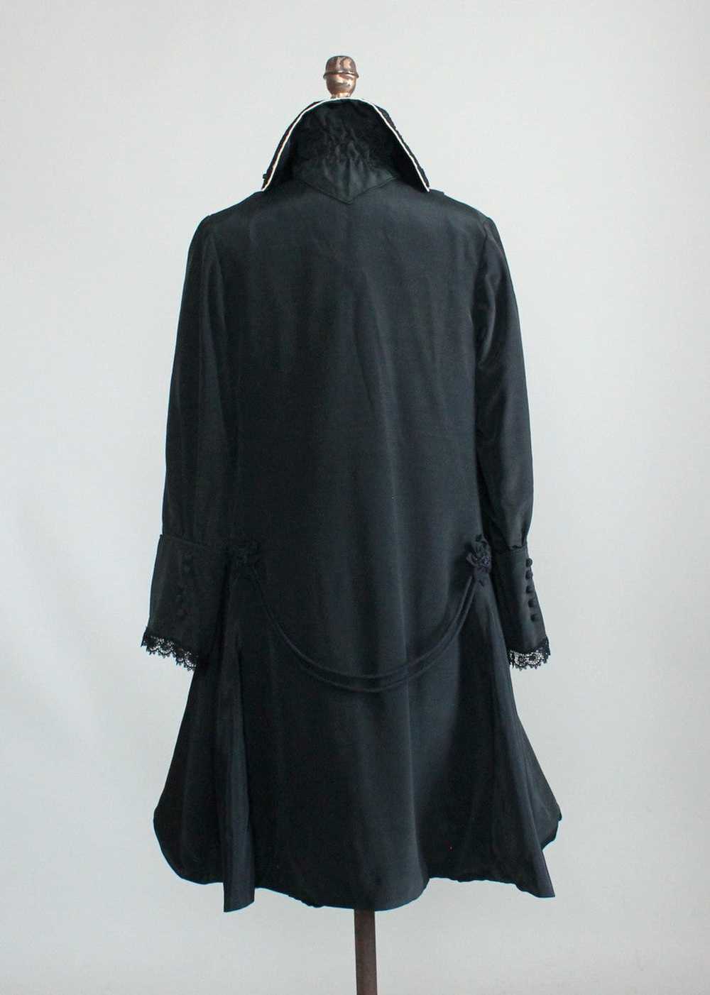 Antique Edwardian Black Silk Coat with Stand Up C… - image 9
