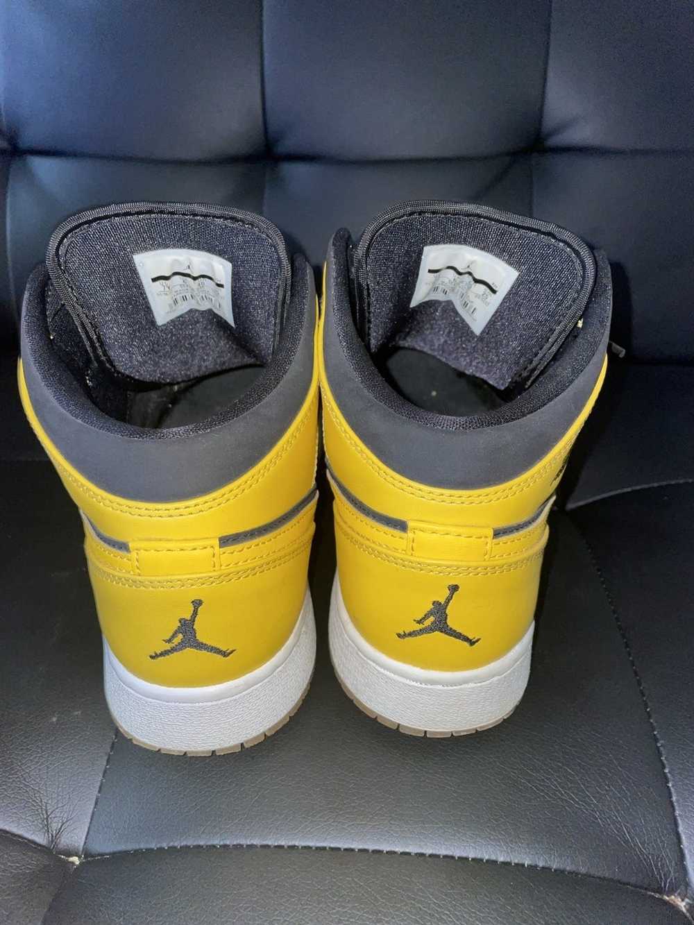 Jordan Brand Jordan 1 Black and yellow mid - image 3