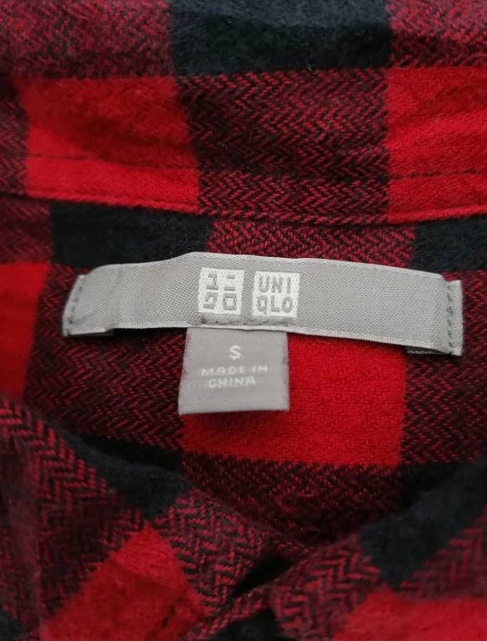 Uniqlo Flannel Longsleeve Buttons Shirt - image 4