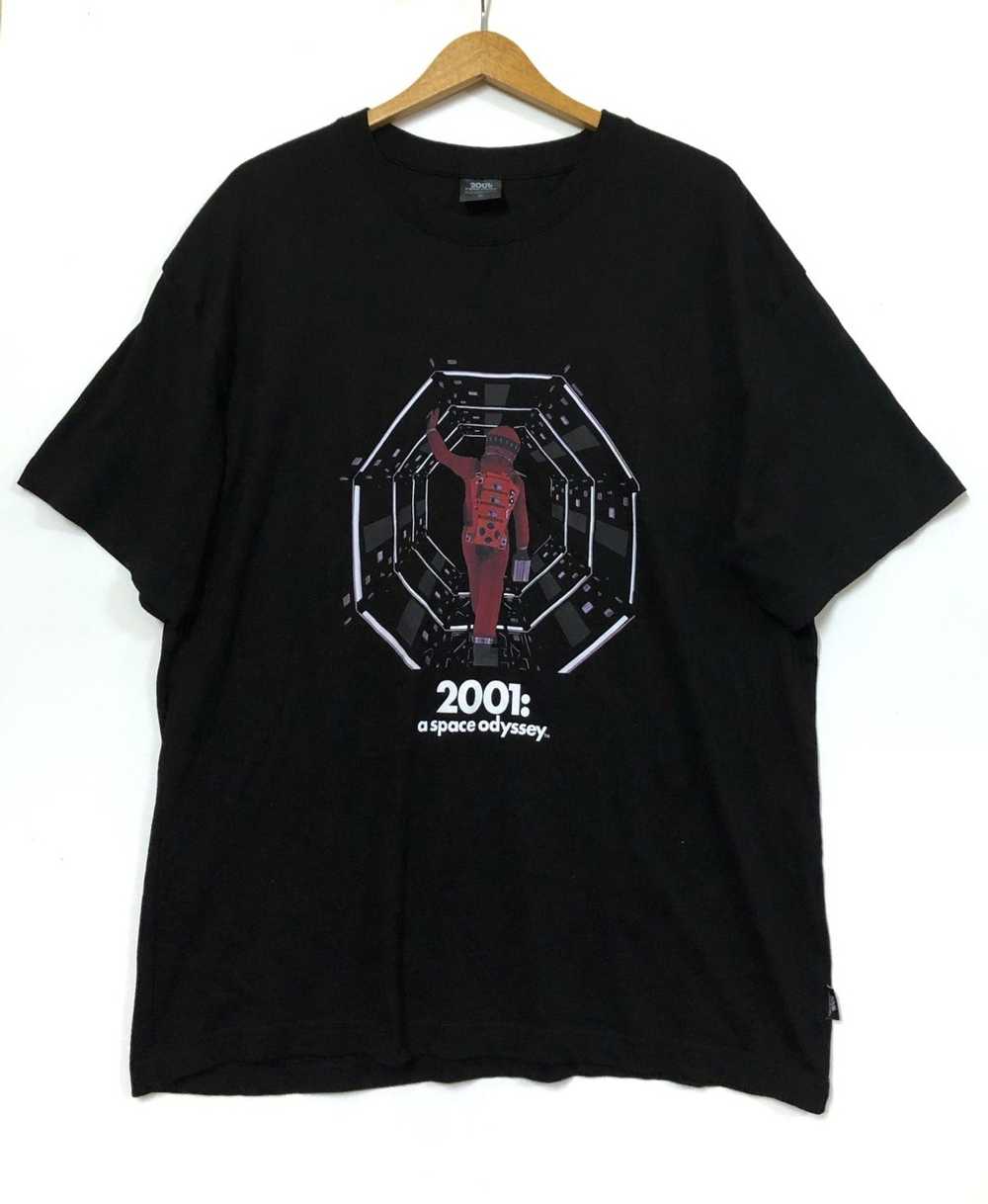 Movie × Vintage Vintage Movie T shirt 2001 A Spac… - image 2