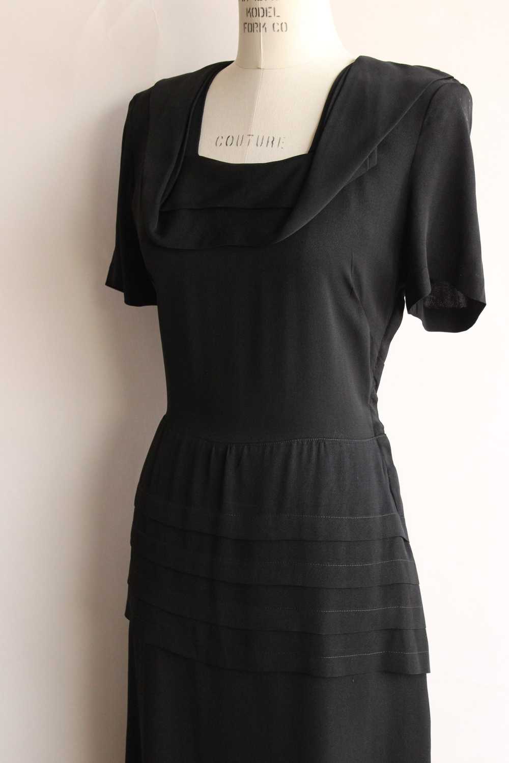 Vintage 1940s Black Rayon Dress With Square Shawl… - image 7
