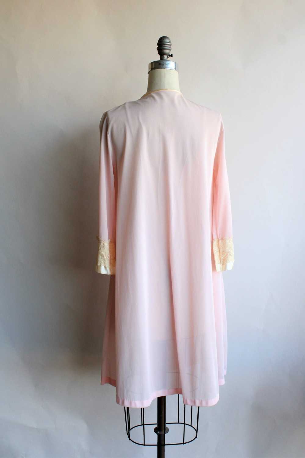 Vintage 1970s Gilead Pink And Lace Nylon Robe wit… - image 7
