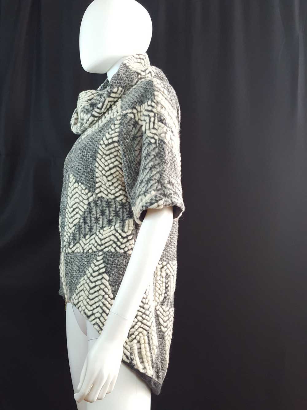 Shui Chen New York Chunky Knit Poncho size S - image 9