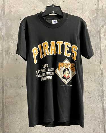 Men's Pittsburgh Pirates Under Armour Black Historic Logo Retro Stripe Core  Performance T-Shirt