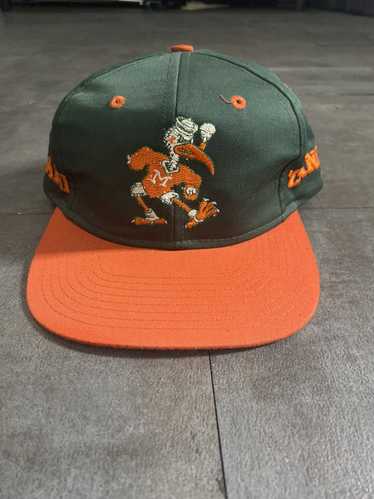 Ncaa × Vintage 90’s university of Miami hat.