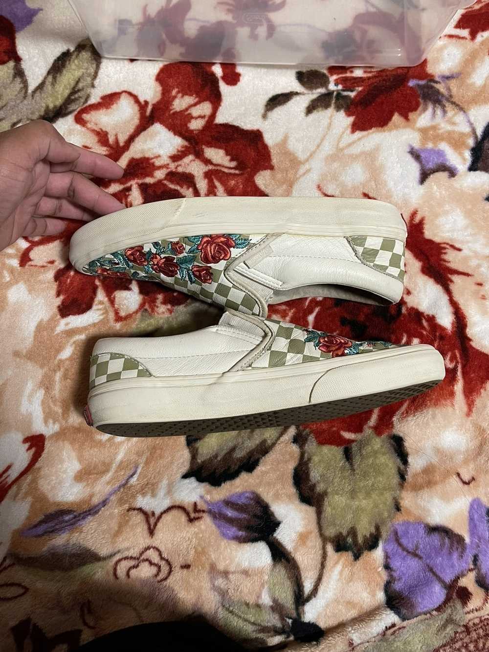 Embroidered on sale rose vans