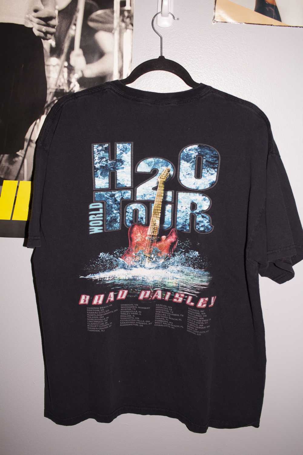 Band Tees × Vintage 2010 Brad Paisley H20 Tour T-… - image 7