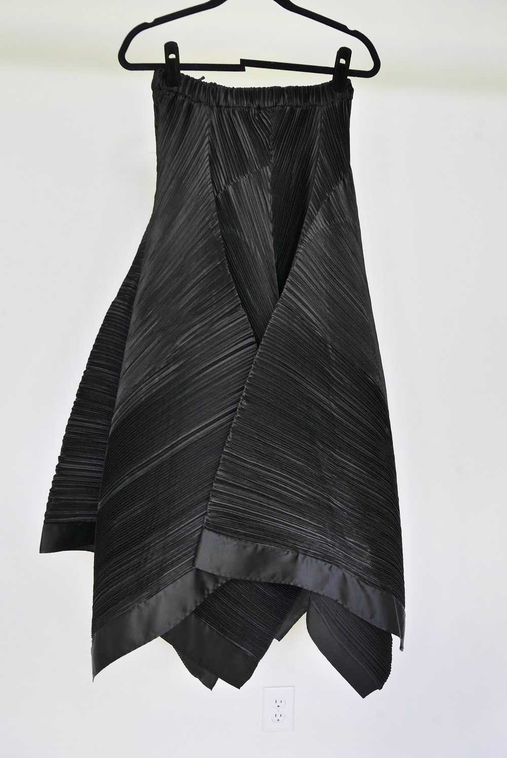 Mashiah avant-garde maxi skirt pleated batwing de… - image 1