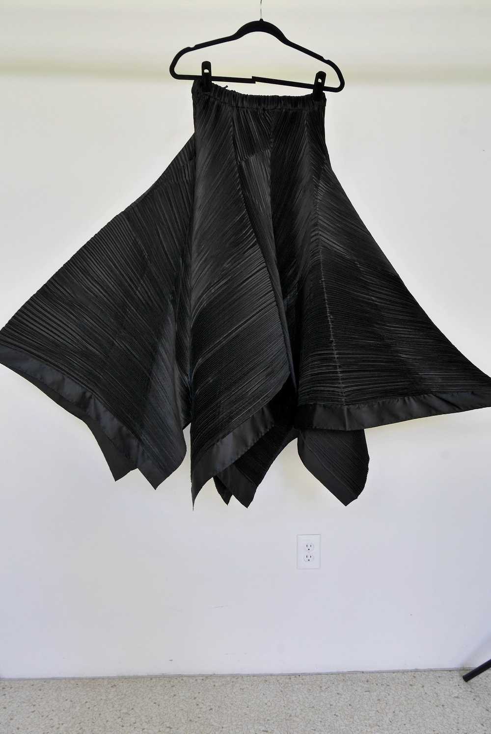 Mashiah avant-garde maxi skirt pleated batwing de… - image 3