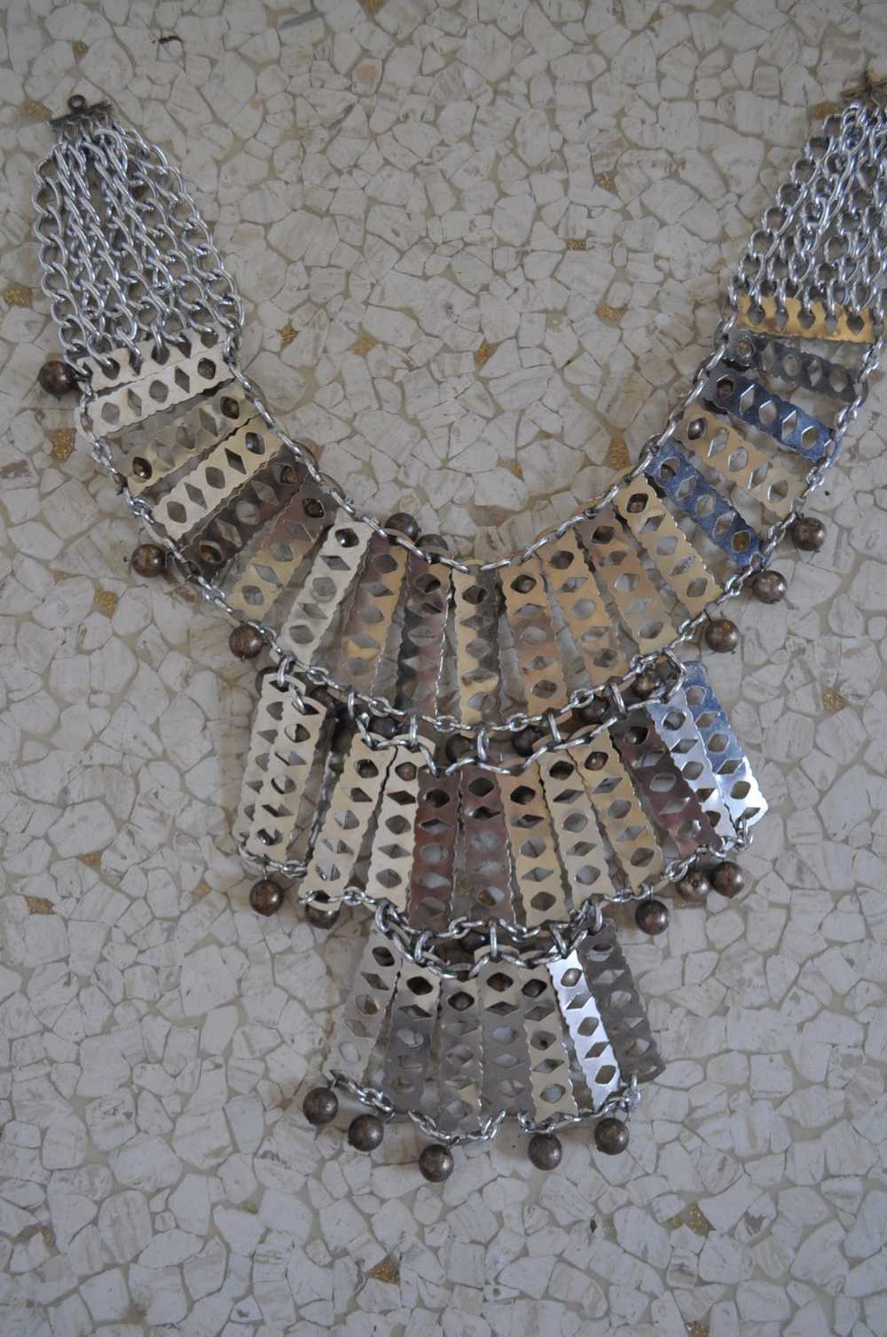 Vintage 70s chunky metal disc necklace,avantgarde… - image 4