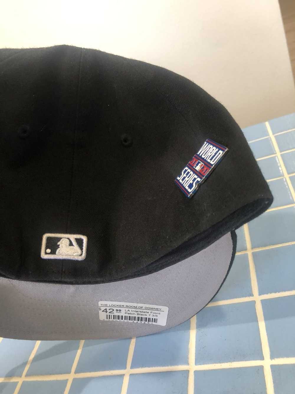 New Era Los Angeles Dodgers Black fitted 7 3/8 - image 3