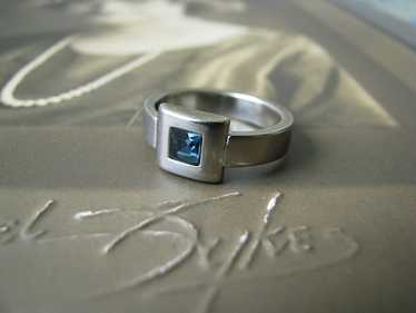 SWAROVSKI/スワロフスキーGLACIER/CRYSTAL RING/水色 SWAROVSKI/スワロフスキーGLACIER/CRYSTAL RING/水色