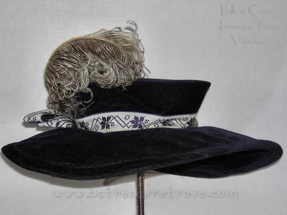 Deep Purple Velvet Antique Victorian Hat with Ost… - image 4