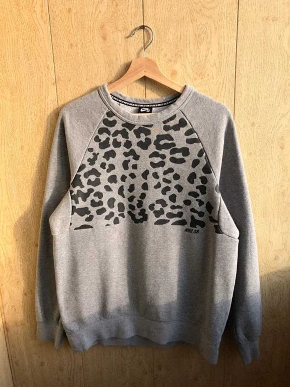 Nike × Vintage Nike SB Leopard Sweatshirt - image 1