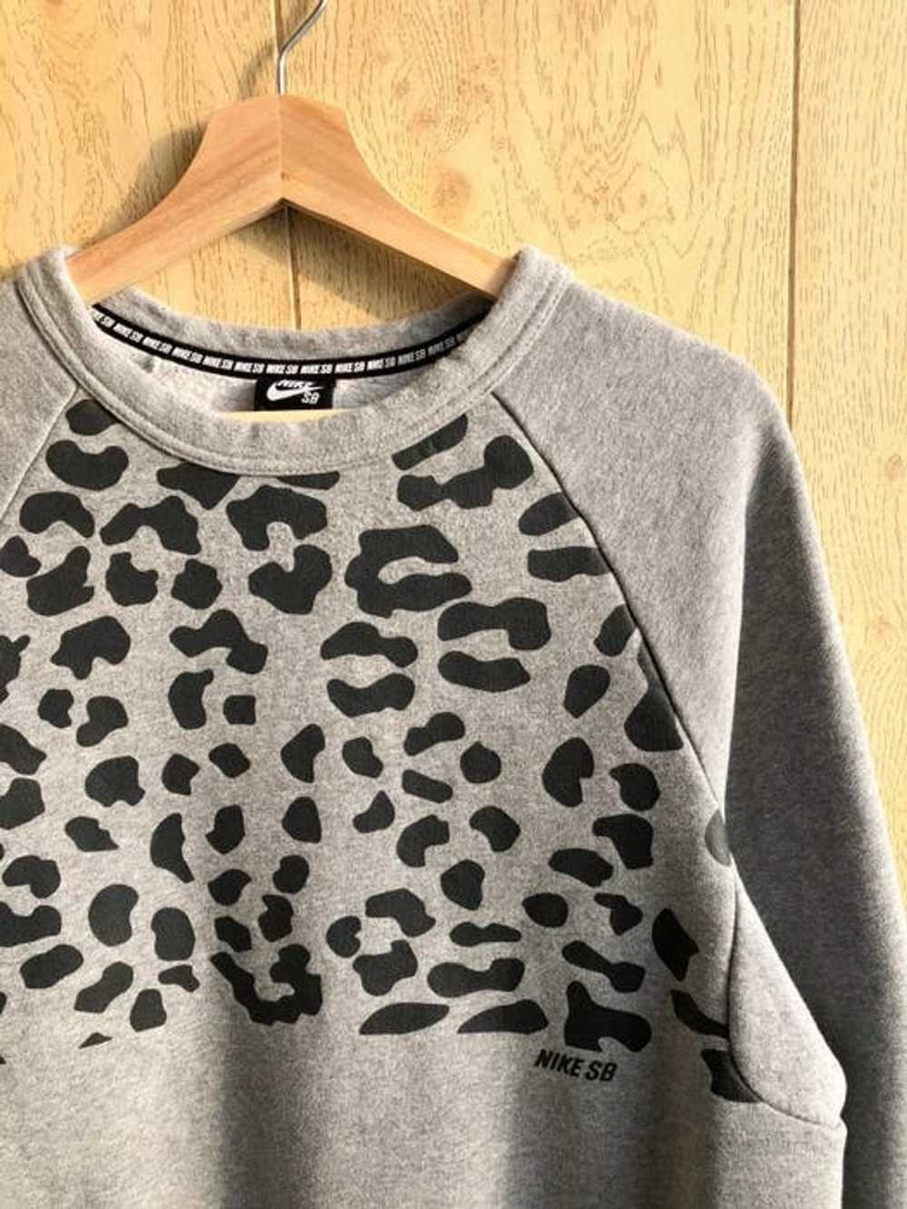 Nike × Vintage Nike SB Leopard Sweatshirt - image 2