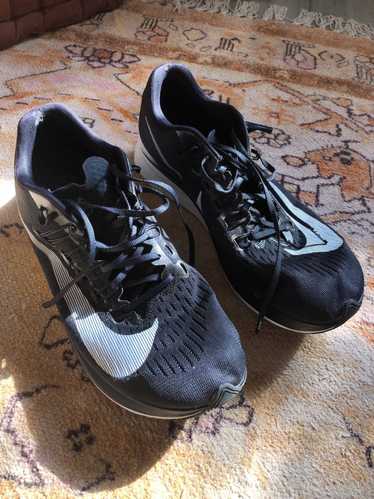 Off - White x Nike nike air huarache black bison white university red Black  — MissgolfShops - Nike Zoom Fly 4 Mens Running Shoes