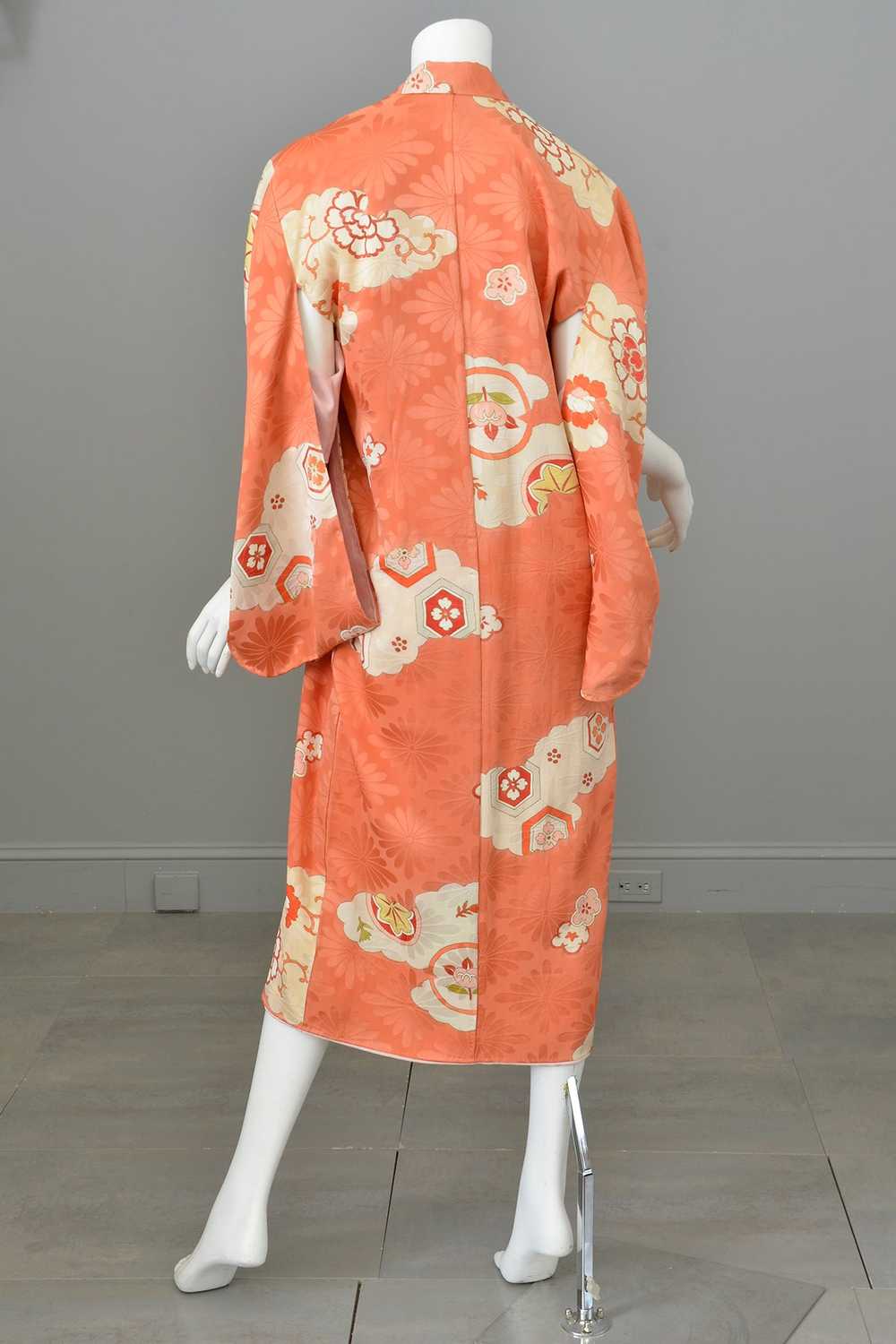 Vintage Kimono Coral and Pink Retro Floral and Cl… - image 6