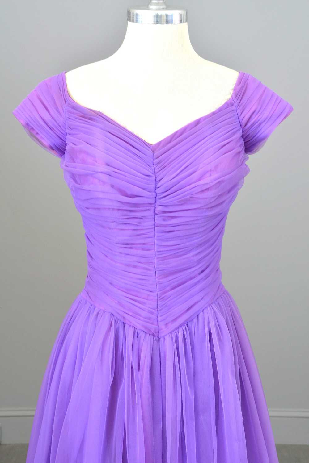 1960s 70s Vibrant Purple Ruched Party Dress - image 2