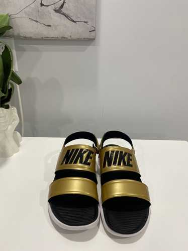 Nike Women’s Tanjun Nike sport sandal