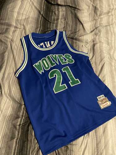 Vintage Minnesota Timberwolves Kevin Garnett #21 Majestic Jersey Fits –  Retrace