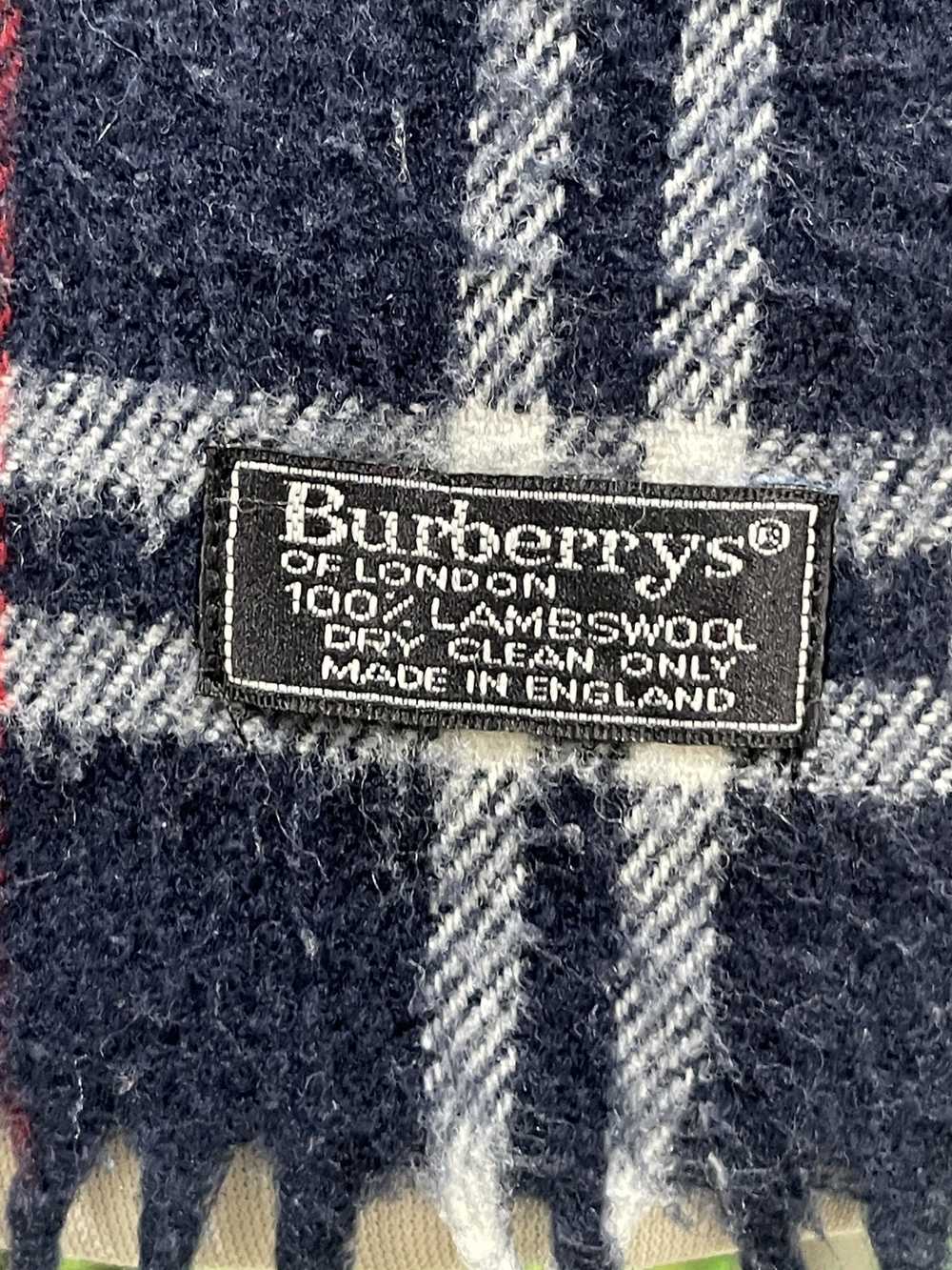 Burberry Burberrys of London 100% Lambswool Made … - image 6