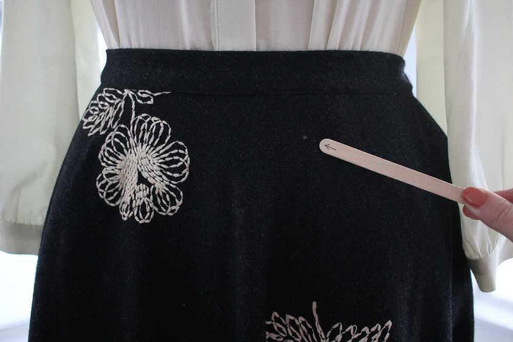 50s Embroidered Wool Skirt - image 11