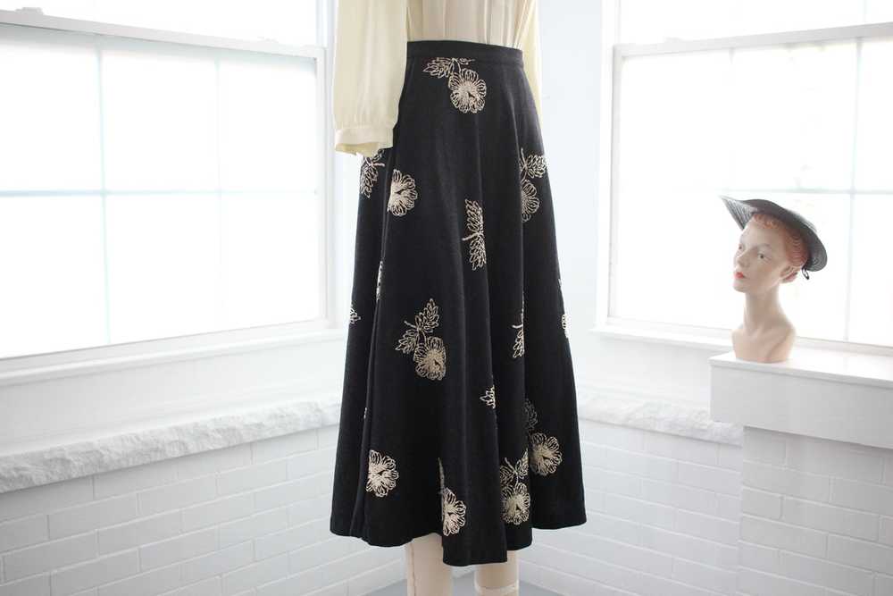 50s Embroidered Wool Skirt - image 6