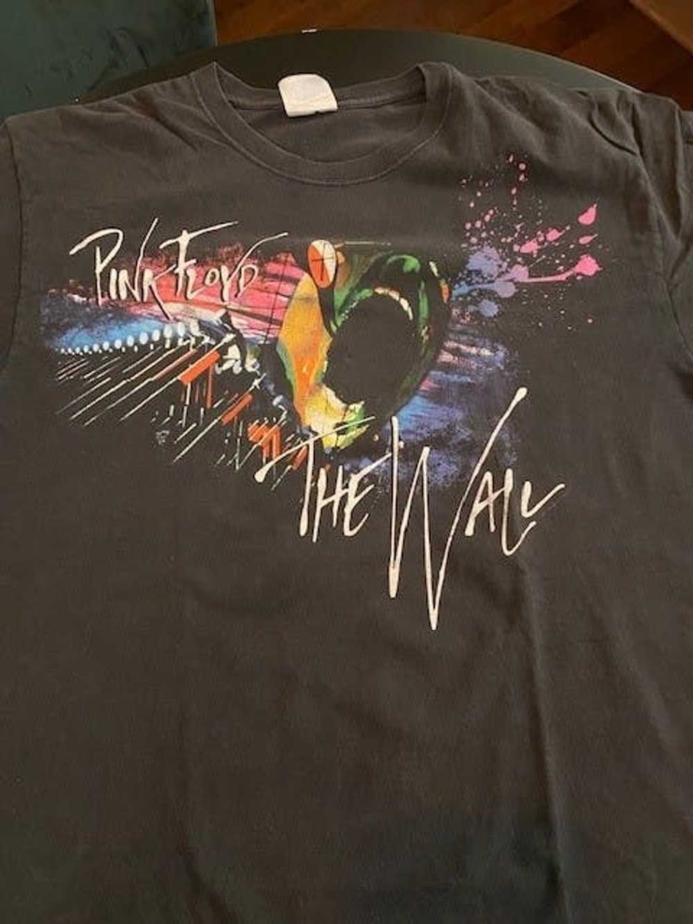 Vintage Vintage Pink Floyd The Wall T-Shirt - image 1