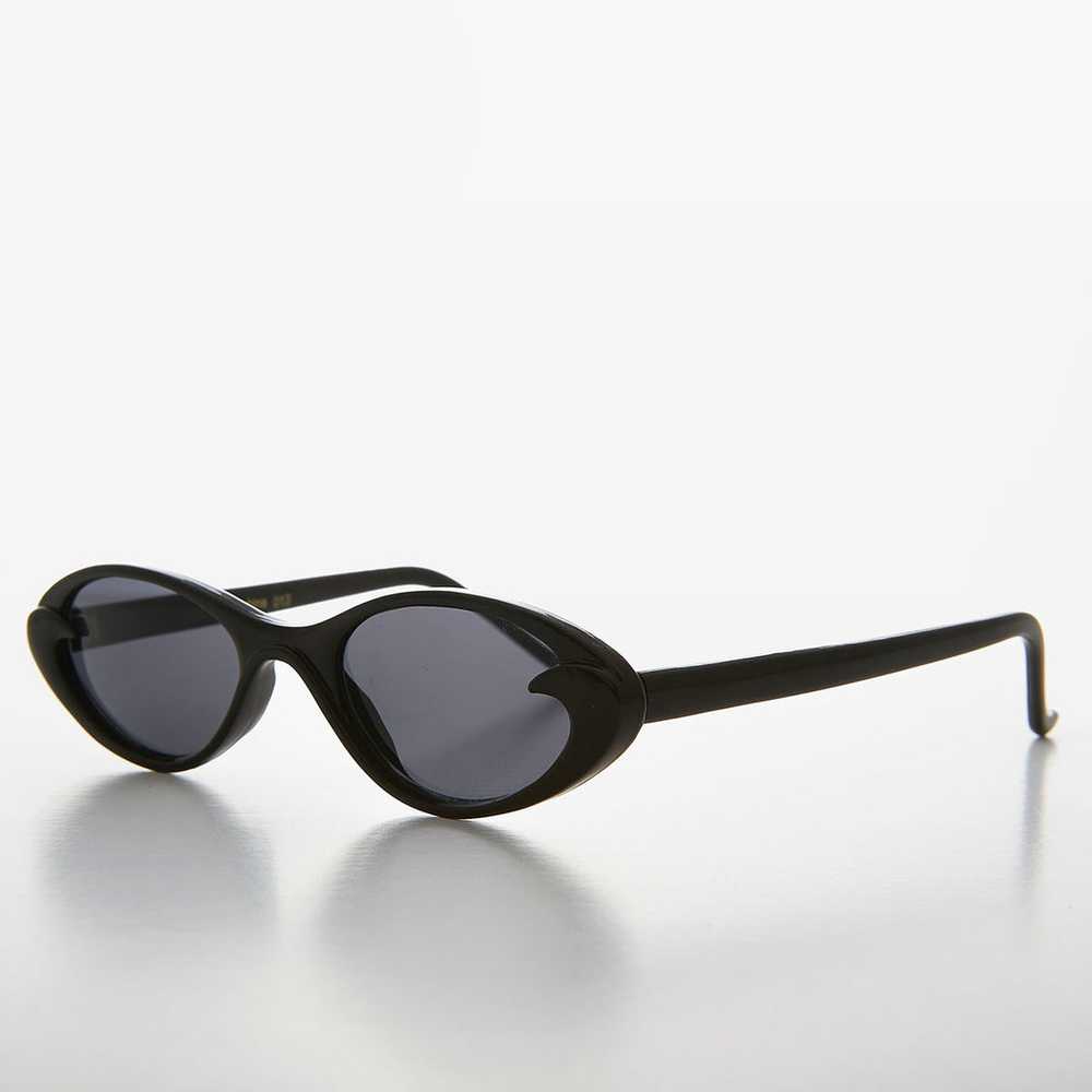 Slim Small Frame Oval Retro Cat Eye Sunglass - Se… - image 2