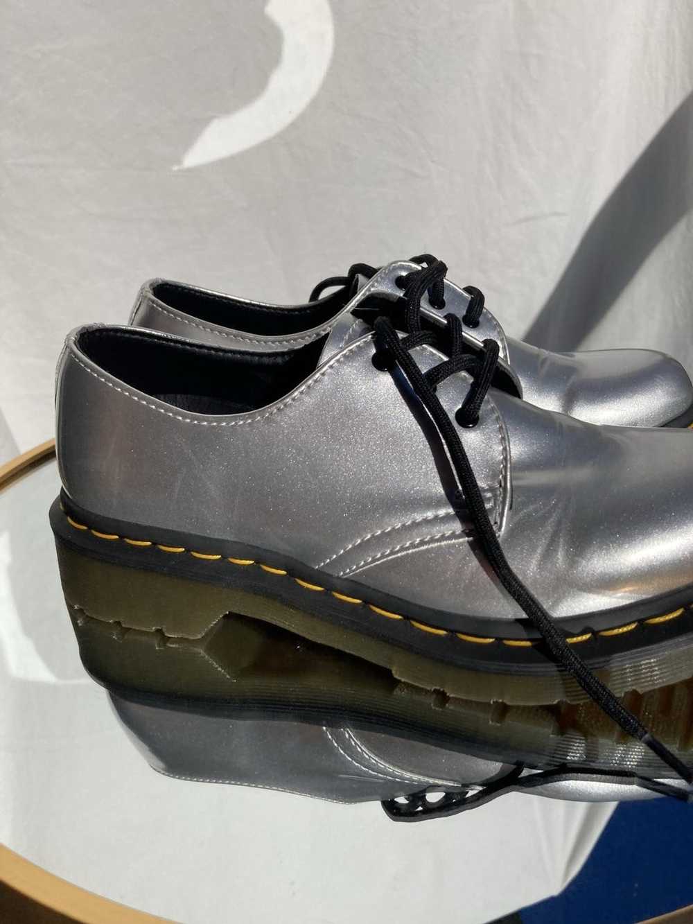 Dr. Martens Dr. Martens 1461 Silver Lo-Top US 6 W - image 9