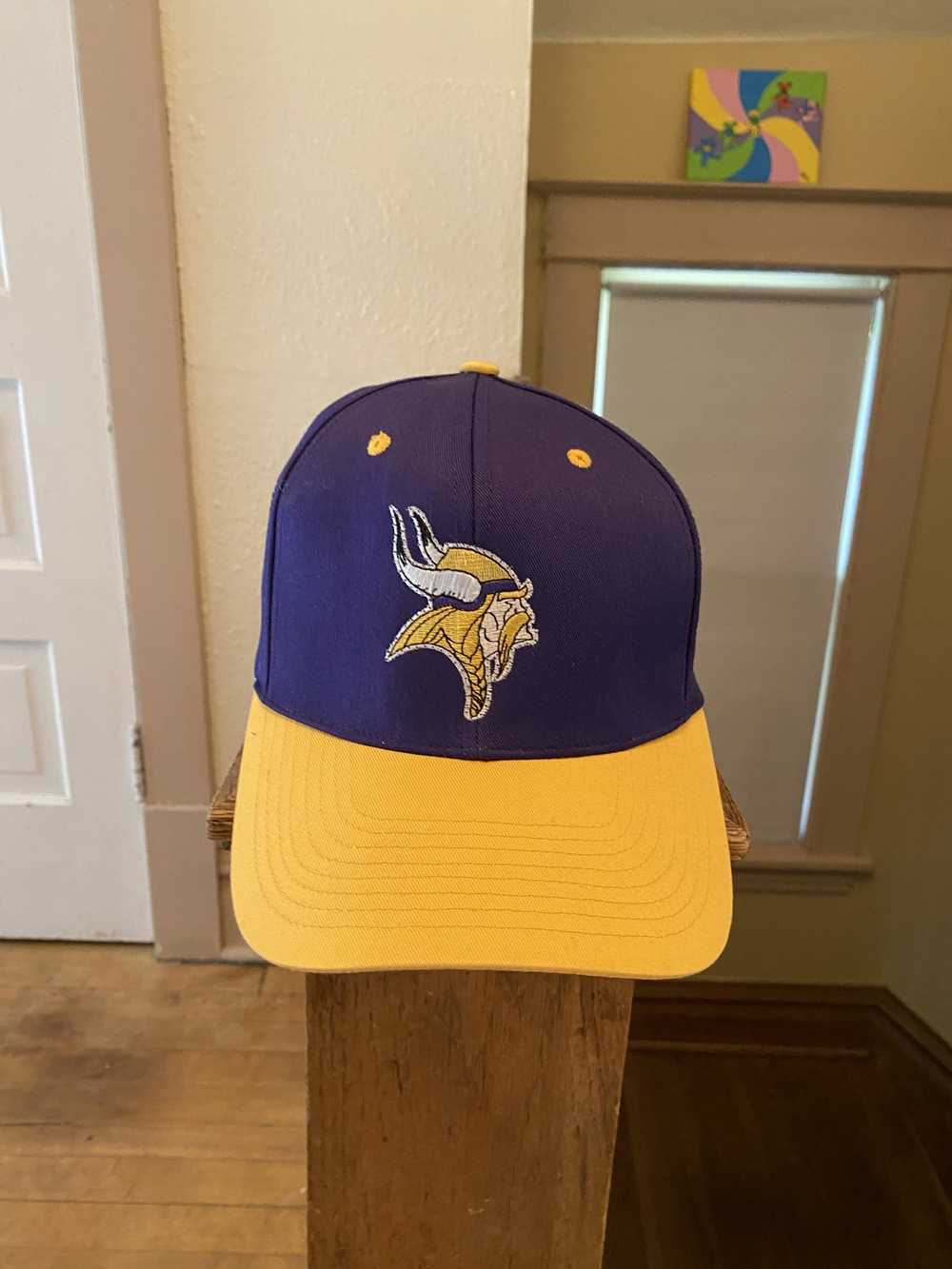 Sick vintage official NFL Minnesota Vikings rain