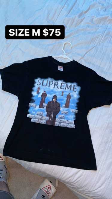 Supreme Supreme Levitate tee