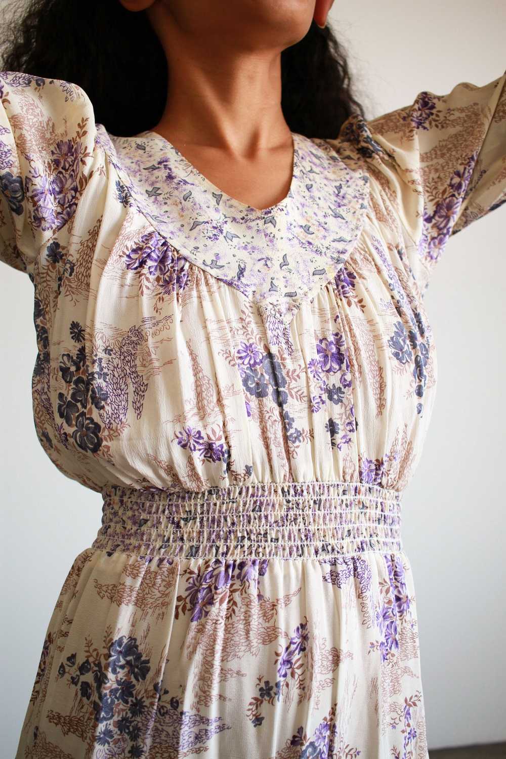 1970s Violet Floral Print Rayon Dress - image 7