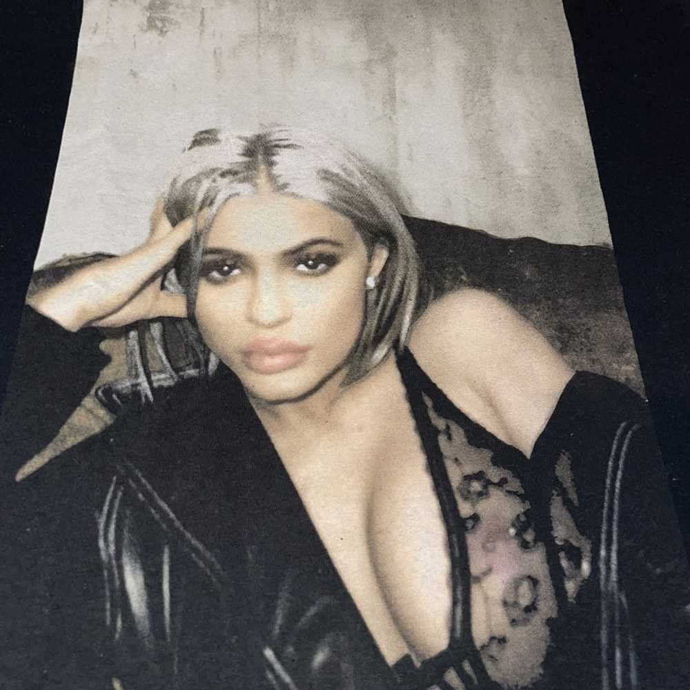 Kylie Cosmetics Kylie Piercing t-shirt - image 2