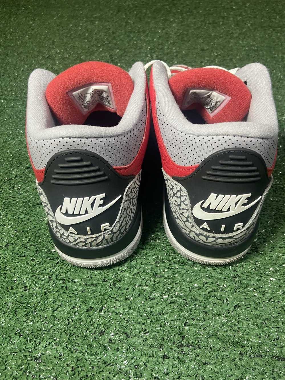 Jordan Brand × Nike Air Jordan 3 Retro SE Nike CHI - image 3