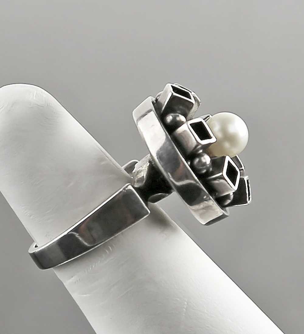 Israeli Modernist Sterling Ring with Pearl - Mid … - image 4