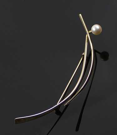 Betty Cooke Modernist 14K Gold and Pearl Brooch - image 1