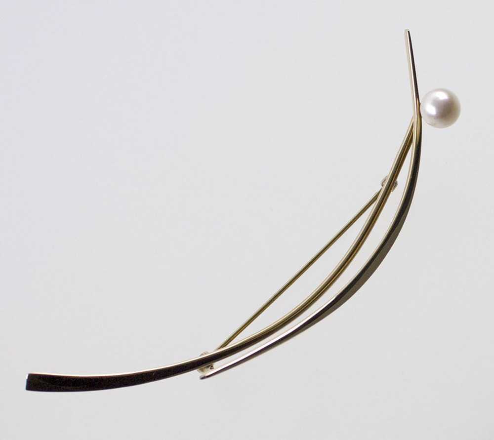 Betty Cooke Modernist 14K Gold and Pearl Brooch - image 3