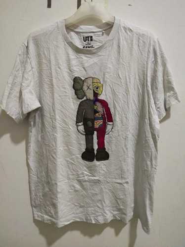 Kaws × Uniqlo kaws x uniqlo t shirt size m