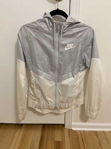 Nike Women nike windbreaker jacket