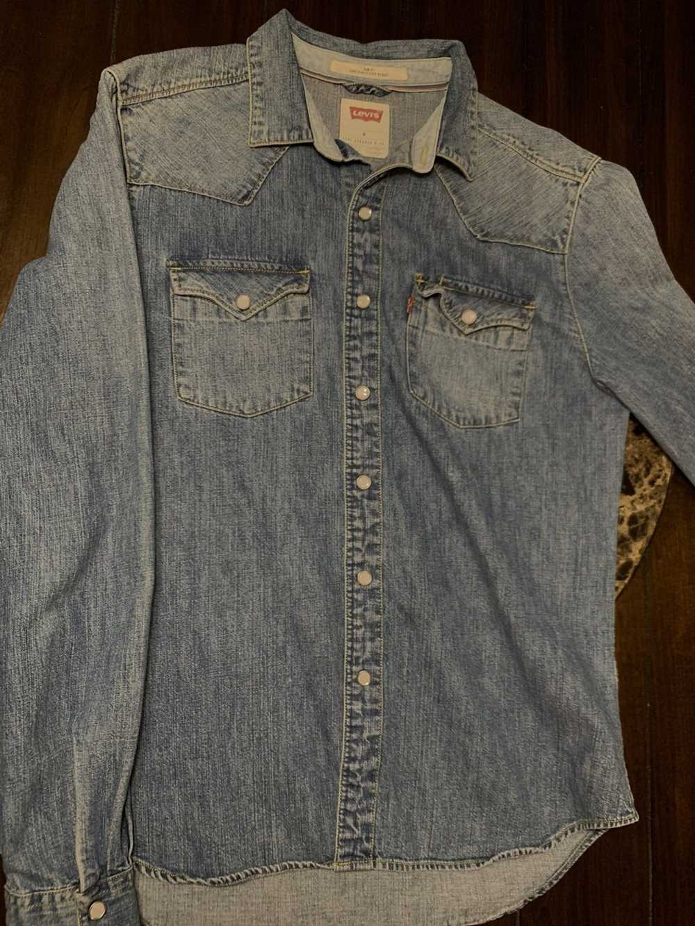 Levi's Vintage Levi’s Denim Button Up Shirt L - image 1
