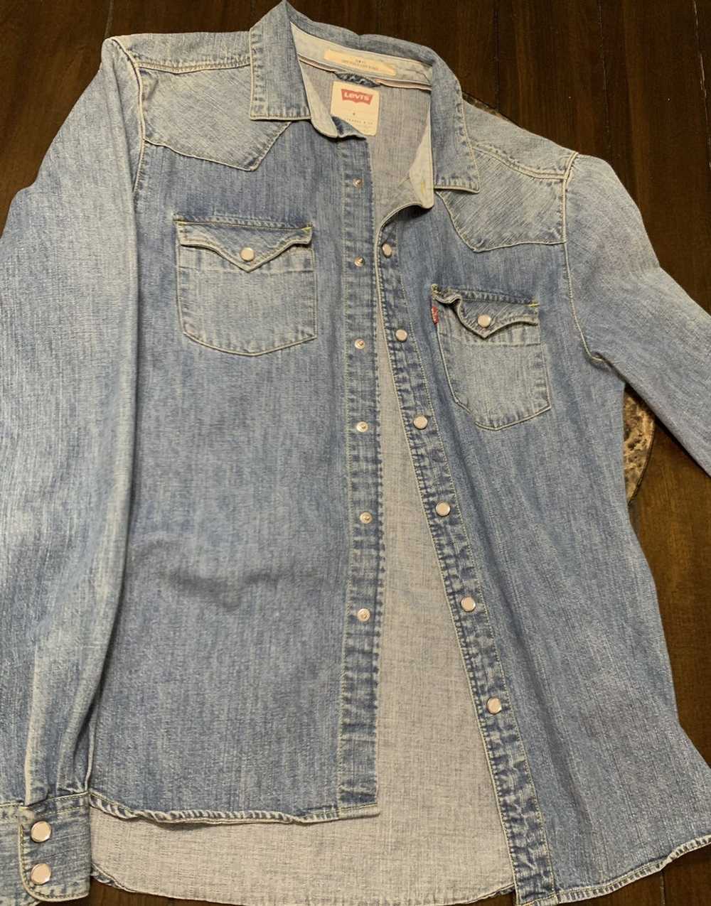 Levi's Vintage Levi’s Denim Button Up Shirt L - image 5
