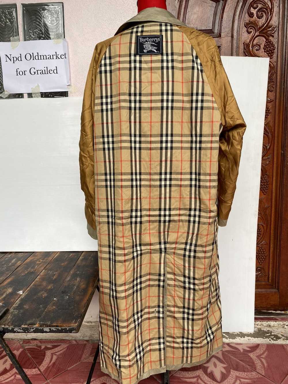 Burberry RARE VINTAGE BURBERRY TRENCH COAT - image 2
